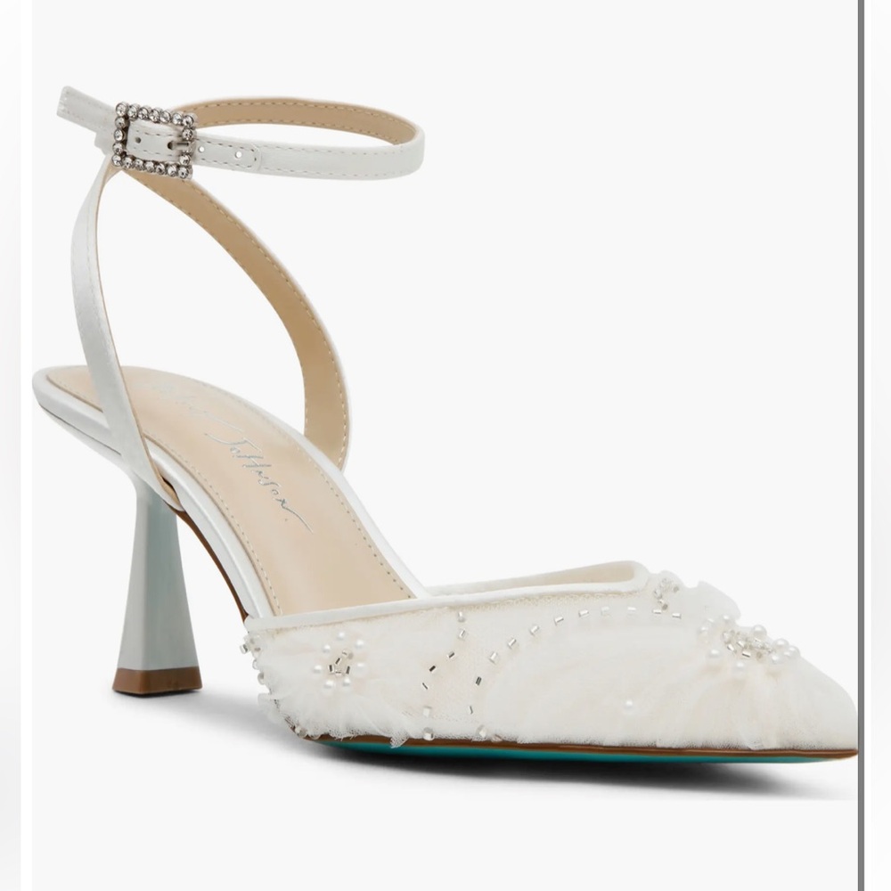 Betsey Johnson Delia Heels authentic